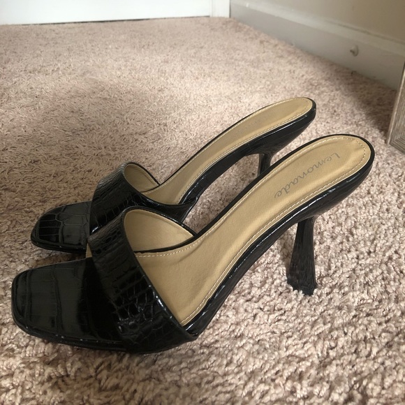Heeled sandals - Picture 2 of 5